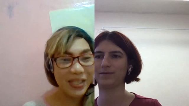 Julia Collins - сертифицированный преподаватель американского английского в скайп-школе Glasha. смотреть онлайн