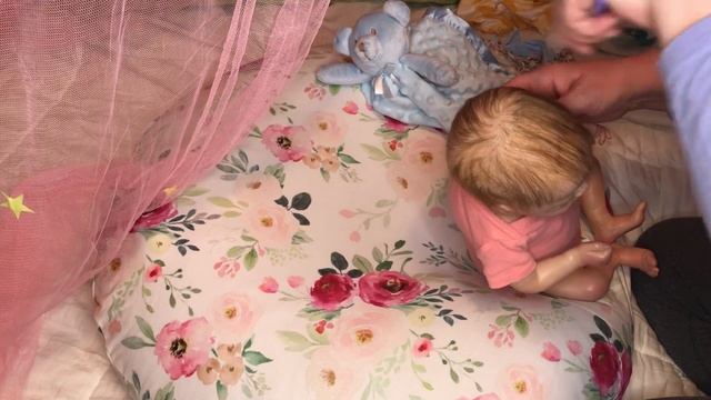 Reborn Baby Aurora | Charlotte by LLE | Changing Into PJs Swaddling & Bottle | Reborn Roleplay Vide смотреть онлайн