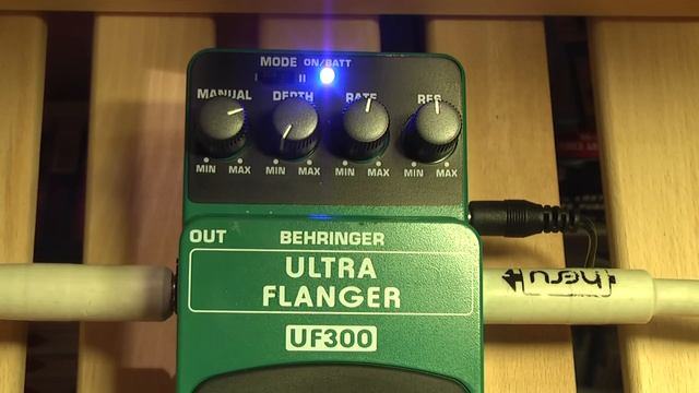 UF 300 Ultra Flanger Behringer Test Review Rockday