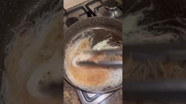 Фунчоза с овощами по- Студенчески #еда #рецепт смотреть онлайн
