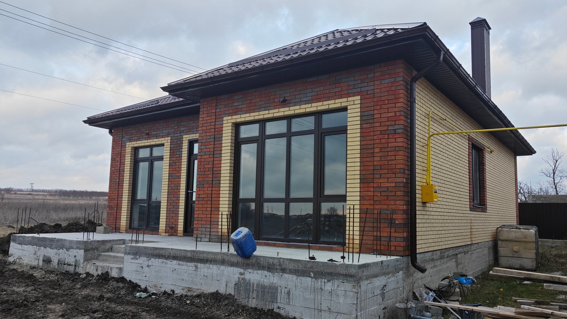 Дом 120 кв м на 5 сотках в п. Пятихатки Анапский район! смотреть онлайн