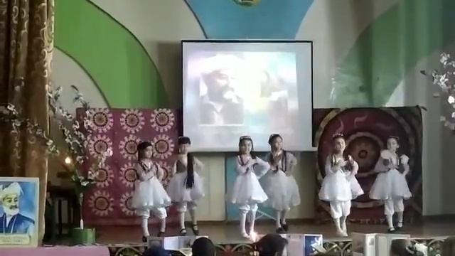 Тошкент шаҳар Яшнобод туман 307-мактаб 3-б синф ўқувчилари рақс Шеваларингдан" Bolajoncha UZ смотреть онлайн