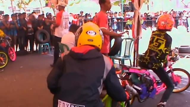 Drag Bike Joki Tersexy Tercantik Saingan Indri Barbie смотреть онлайн