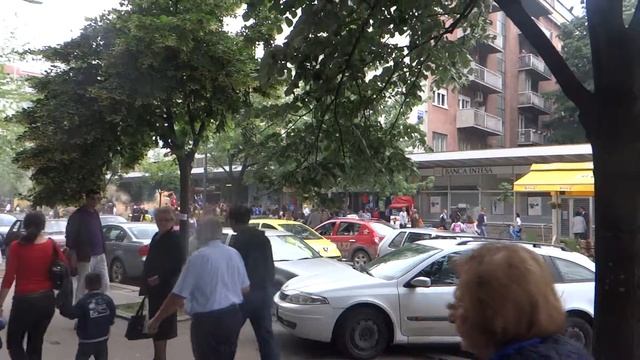 Вот так в Сербии отмечается конец учебного года с первого по одиннадцатый класс!:) смотреть онлайн
