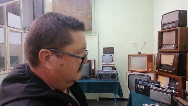 Ретро радио апарати оживяват за 60 годишнината на ПГЕЕ „Мария Кюри“ смотреть онлайн