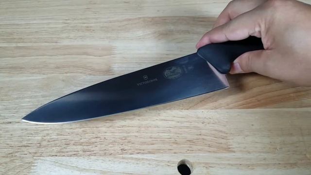 BEST BUDGET CHEF KNIFE VICTORINOX FIBROX 8" KNIFE REVIEW смотреть онлайн