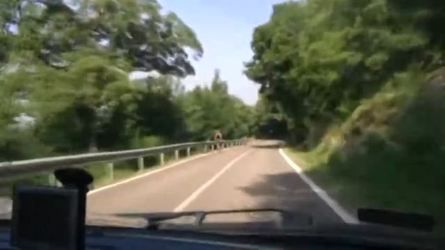 Alfa Romeo 156 and Italian road смотреть онлайн