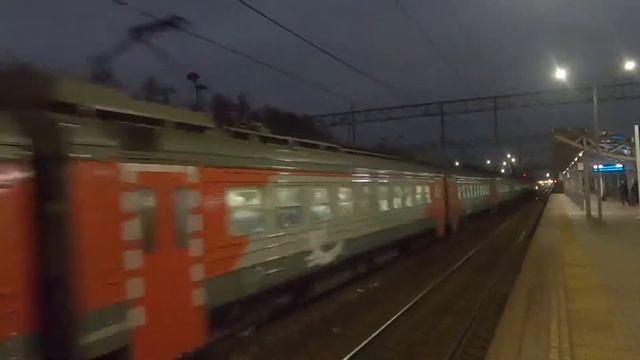 Электропоезд ЭД4М-0391 «Фёдор Чижов» сообщением "Москва Яр. - Александров" смотреть онлайн