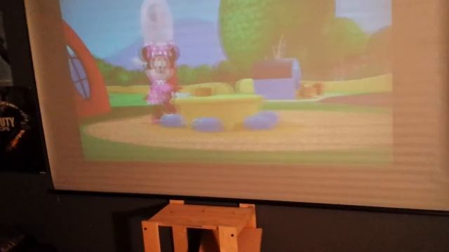 Uo smart beam laser projector at 80" смотреть онлайн