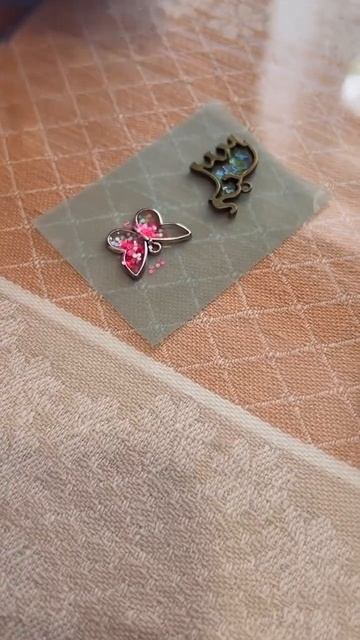 Кулоны из уф-смолы для подружки в подарокКак вам идея?✨Wildberries (арт140482157) #эпоксиднаясмола смотреть онлайн