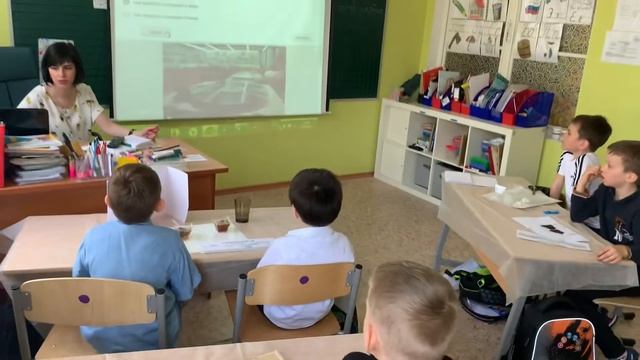 День 2. Опыт с молоком ! смотреть онлайн