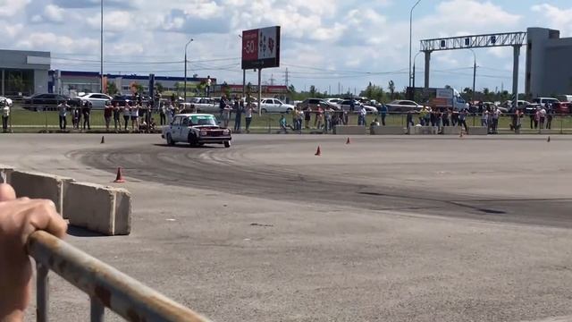 Дрифт шоу в Амбаре drift that 2017 Ваз 2107 4К смотреть онлайн