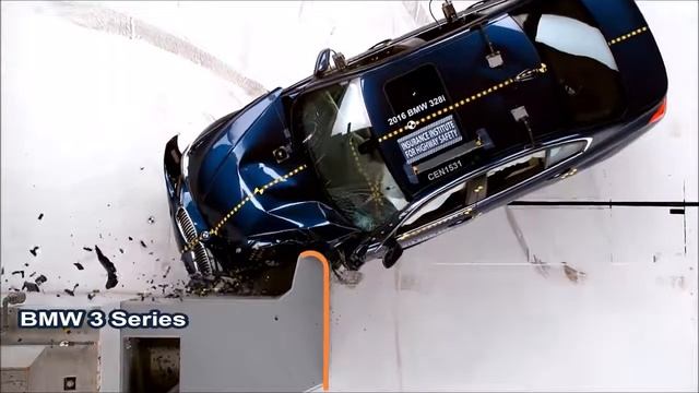 CarWorldTH - 2017 Audi A4 Vs 2016 BMW 3 Series - CRASH TEST смотреть онлайн