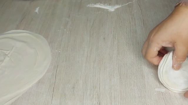 МУКА +КИПЯТОК! ТОНКИЙ ЛАВАШ ДОМА! LAVASH XAMIRINI TAYYORLASH смотреть онлайн