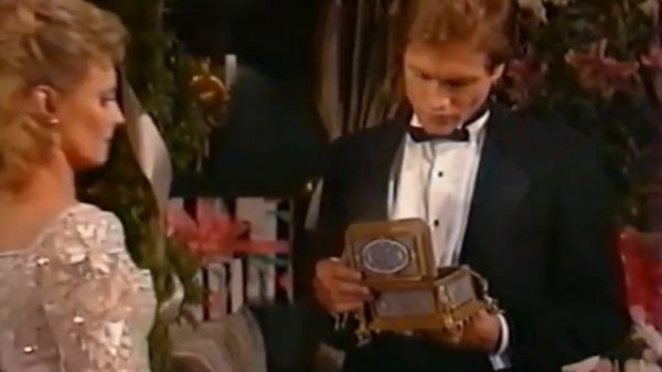 Санта Барбара 671