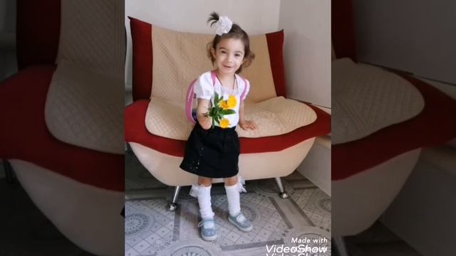 Серафима Юрьевна в свои 2 года поздравляет всех школьников с 1 сентября 😁😍 смотреть онлайн