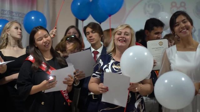 У молодых российских соотечественников есть традиция – организовывать Выпускной молодёжки СМРС смотреть онлайн