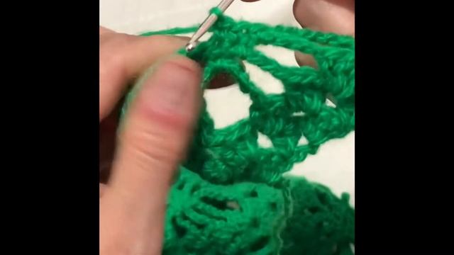 Вяжем шаль «Паучок» крючком
