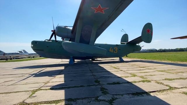 Yakovlev Yak-38. Ukraine State Aviation Museum. Kijów Ukraina. смотреть онлайн