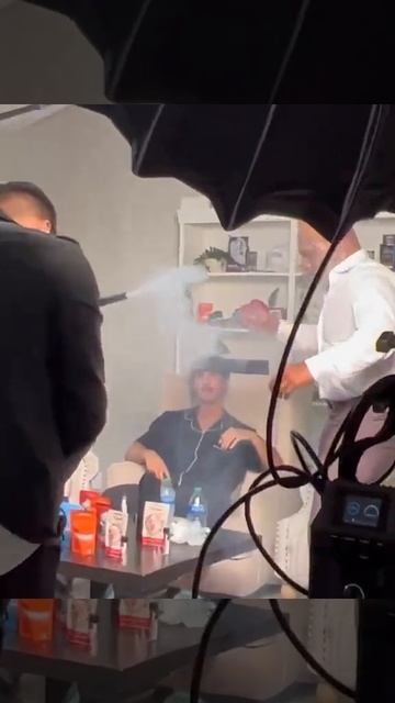 @miketyson принимает ингаляцию 🫁 на своем втором шоу @strainreviewswithmiketyson3859 💨💨💨