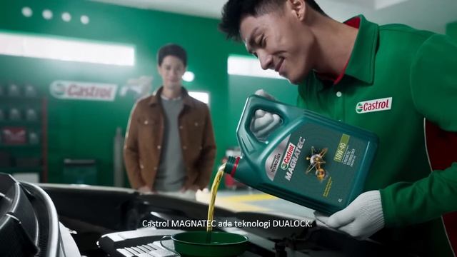 Castrol MAGNATEC reduces engine wear by 50% смотреть онлайн