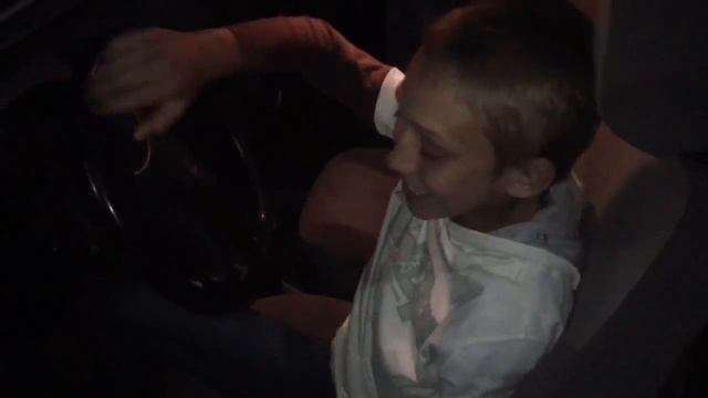 Урок вождения от школьника!! смотреть онлайн