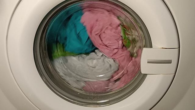 Washing Full Load Of Bed Sheets In Cotton 60°C Program. Arçelik 5083 Washing Machine. Full Cycle.