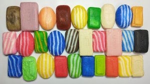 Расслабляющая резка мелких кубиков на мыле. Асмр видео перед сном. Cutting soap cubes