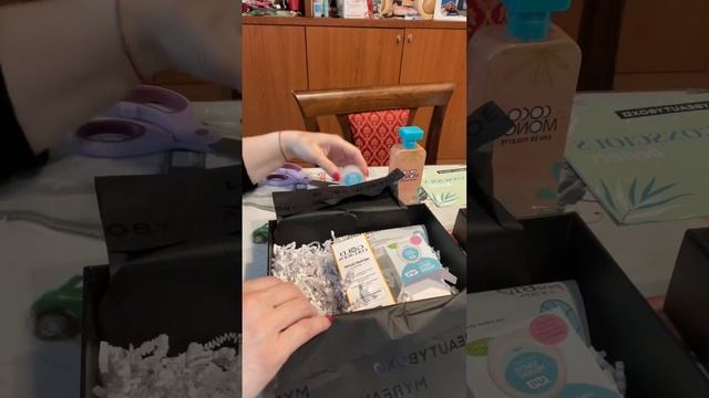 MYBEAUTYBOX APRILE 2024 смотреть онлайн