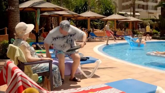 Benidorm - Season 9 Episode 06 смотреть онлайн
