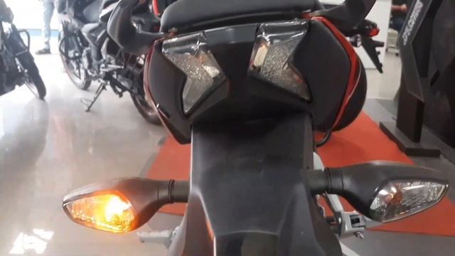 Aa Gyi New Pulsar P150 Duel Disc Model Price, Features, Mileage, And Full Spacifications смотреть онлайн