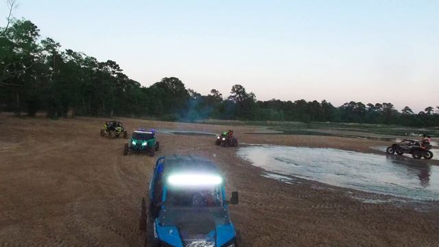 Jay Eme X El Ale - Un Kilo смотреть онлайн