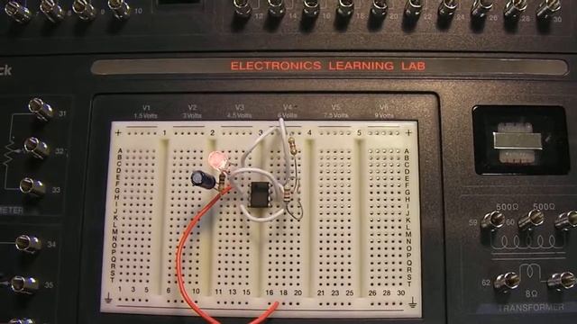 Getting Started with the Electronic Breadboard 1 смотреть онлайн