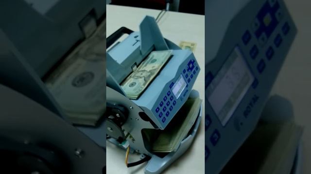 Royal N900's counting new USD смотреть онлайн