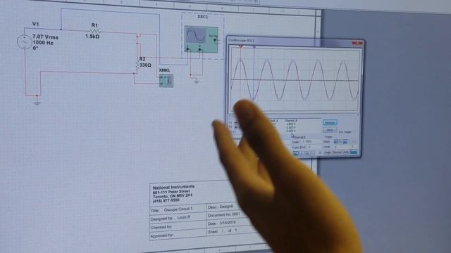 Anthony explaining how to use an Oscilloscope on Multisim смотреть онлайн