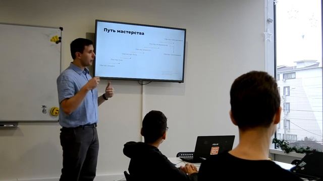 Мастер-класс Python в Алгоритмике. 3 - О курсе. смотреть онлайн