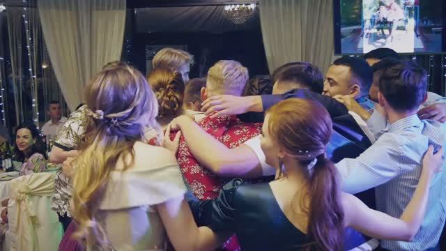 Выпускной вечер . Полный фильм