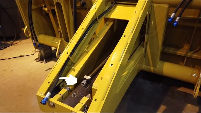 1410E Hyd Plumbing Rear Frame UPPER TUBE смотреть онлайн