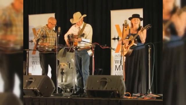 LeeLee Roberts sings Blue Bonnet Breeze at the Western Music Awards смотреть онлайн