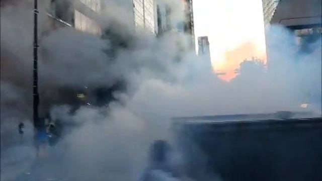 Vancouver 2011 Stanley Cup Riot - Canadian People Reveal Another Side Of Their Nature