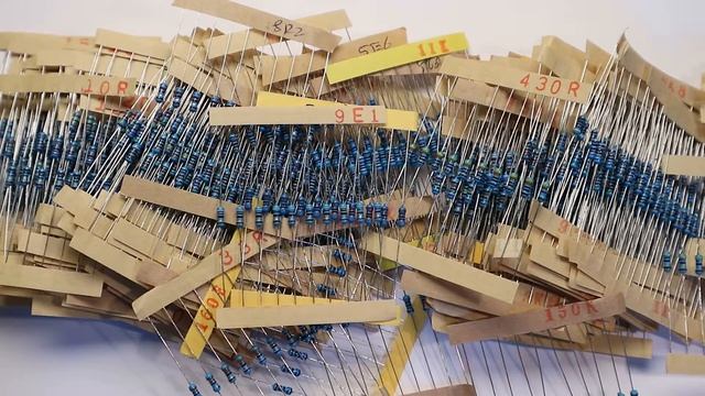 Geekcreit® 1350pcs 1/4W Metal Film Resistors from Banggood смотреть онлайн