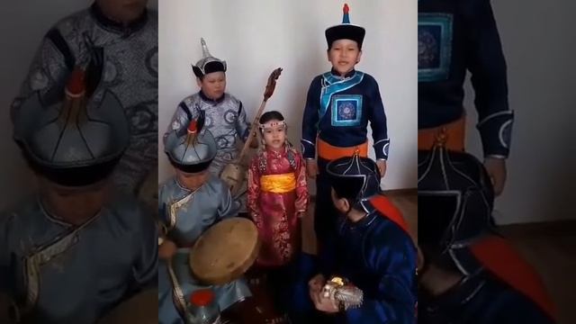 Тувинские песни. Горловое пение (семья Чооду) смотреть онлайн