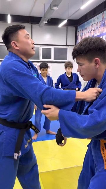 Работа над ошибками! Kumi-Kata - техника захватов. Срыв верхнего захвата. смотреть онлайн