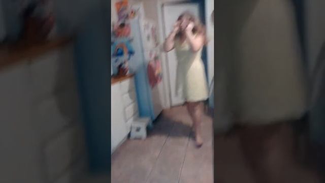 Selena Gomez same old love dance смотреть онлайн
