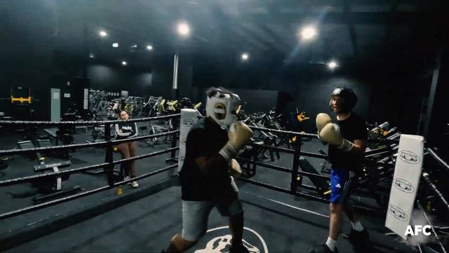 Andre vs Santi смотреть онлайн