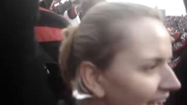 Sai do chão, sai do chão... É a torcida do MENGÃO! смотреть онлайн