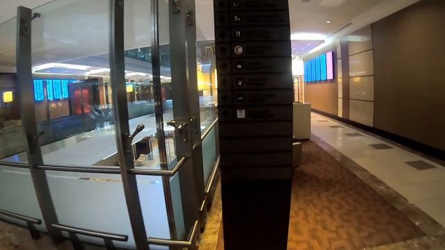 EMIRATES Business Class Lounge, Dubai International Airport(DXB) - Terminal 3.