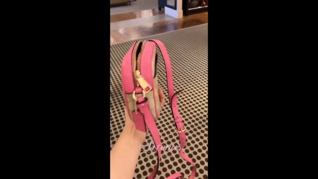 Coach Mini Jamie Camera Bag in Signature Canvas (Gold/Light Khaki/Petunia) смотреть онлайн