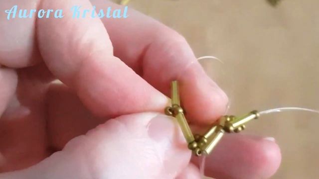 "KÜP" BORU BONCUK GEOMETRİK KÜPE YAPIMI, Takı tasarım || "CUBE" BUGLE BEAD GEOMETRIC EARRINGS MADE смотреть онлайн