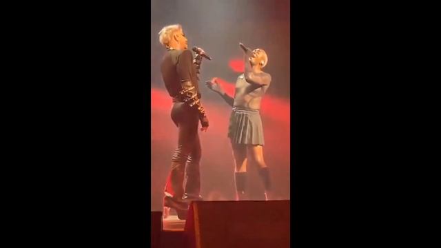Adam Lambert's IG story: Mardi Gras Party "Wet Dream" & "Another Lover" /Beverley Knight 2024-03-08 смотреть онлайн